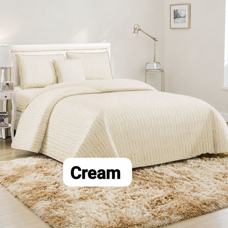 2-in-1 Comforter & Fluffy Carpet Combo